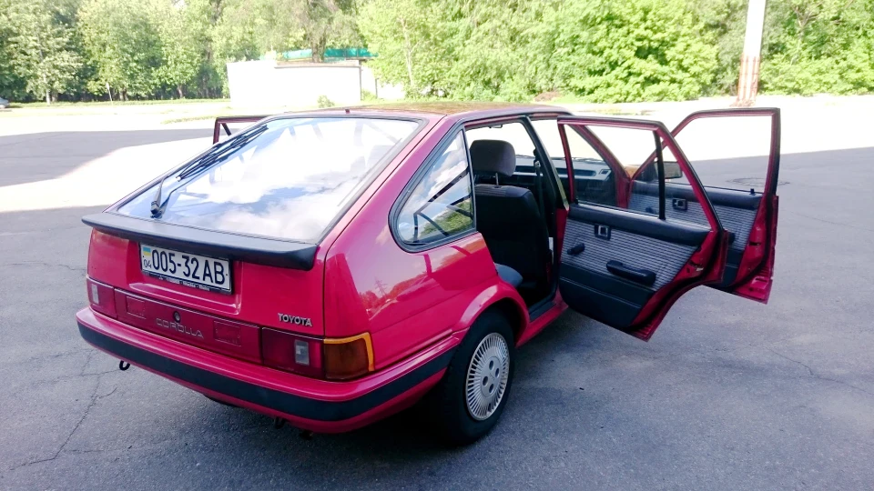 Toyota Corolla 1,3 карб 12 клапанов 5