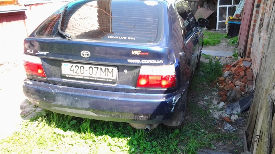 Toyota Corolla 1.3 XLI 16 valve 4