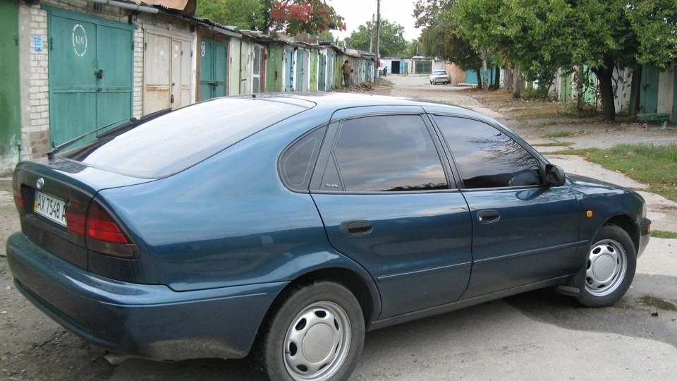 Toyota Corolla 1.3 XLI LiftBack 3