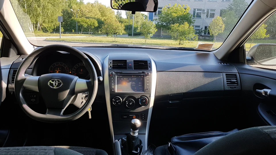 Toyota Corolla 1.33 2