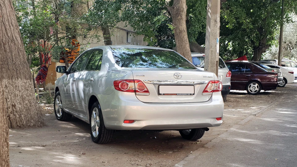 Toyota Corolla 1.6 2010 Japanese トヨタ