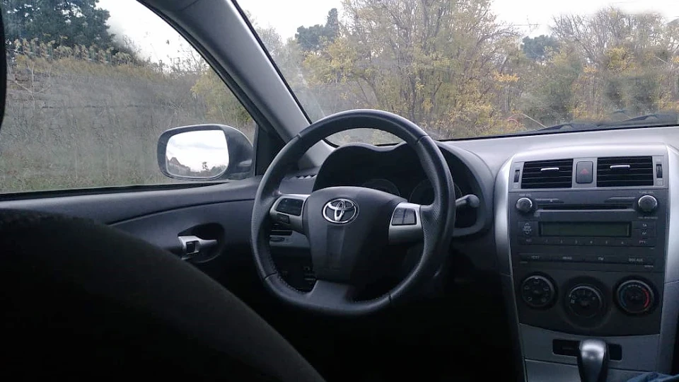 Toyota Corolla 1.6 2010 Japanese トヨタ 2