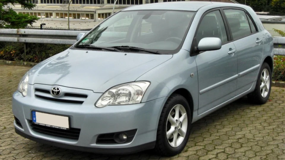 Toyota Corolla 1.6 AT