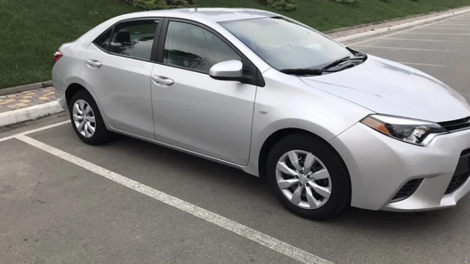 Toyota Corolla 1.6 бензин 2