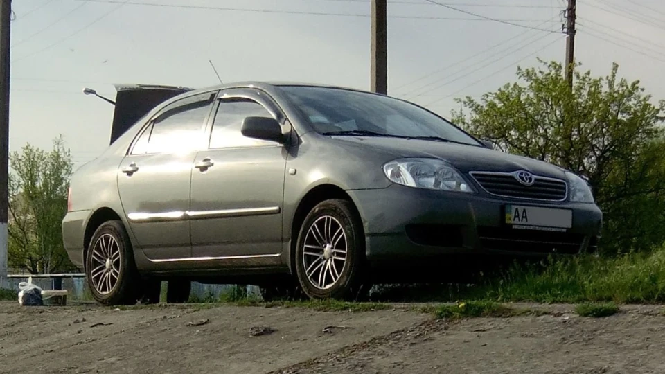 Toyota Corolla 1.6 MT