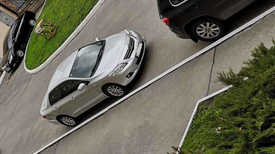 Toyota Corolla 1.6 VVT Робот 2