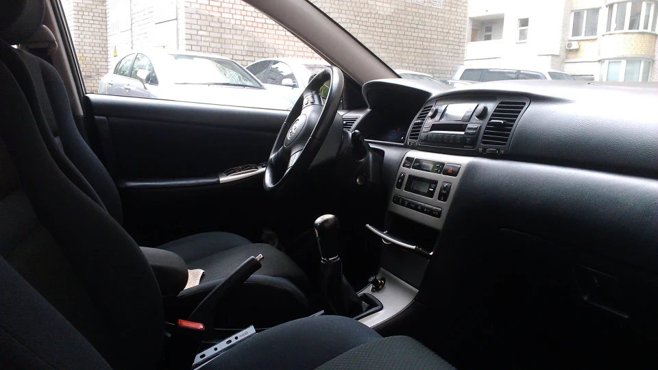Toyota Corolla 1.6 2