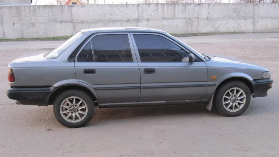 Toyota Corolla 1.8 D 2