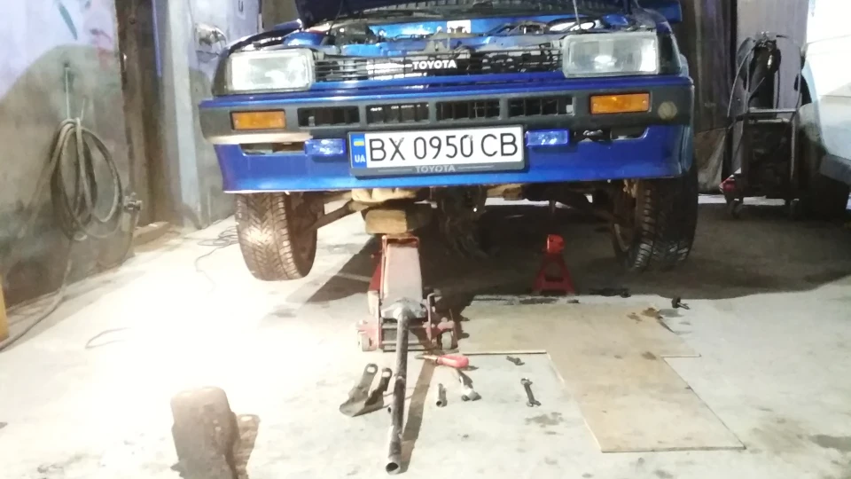 Toyota Corolla 1.8 дизельк шумний 5
