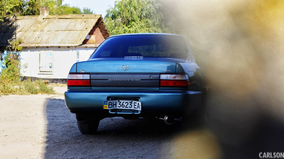 Toyota Corolla AE100 2