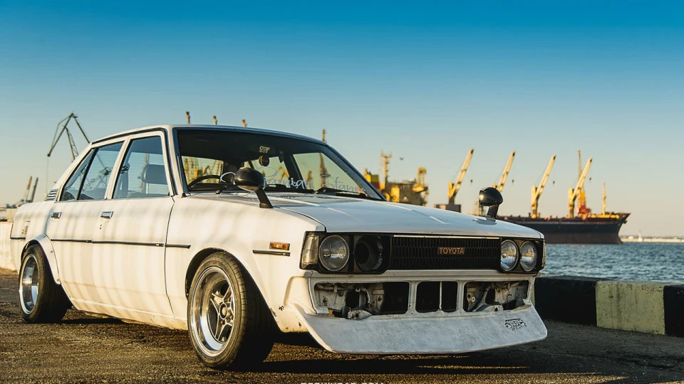 Toyota Corolla ae70 4
