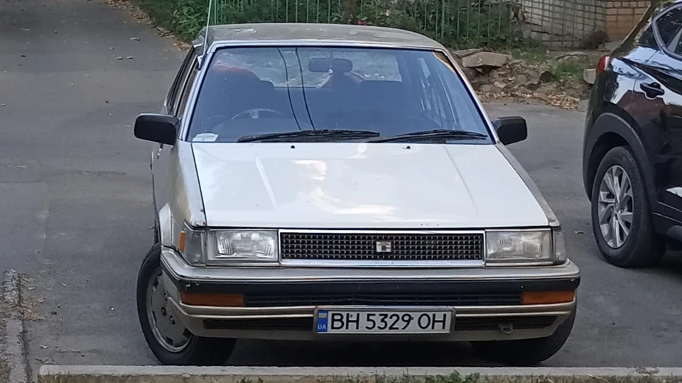 Toyota Corolla AE81 2