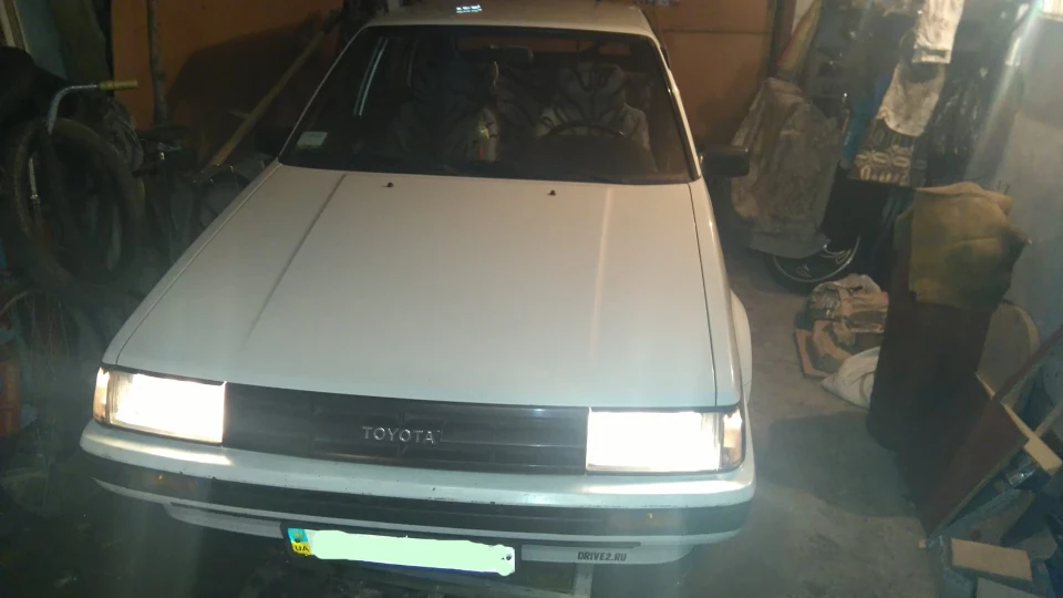 Toyota Corolla (біла стріла) 5
