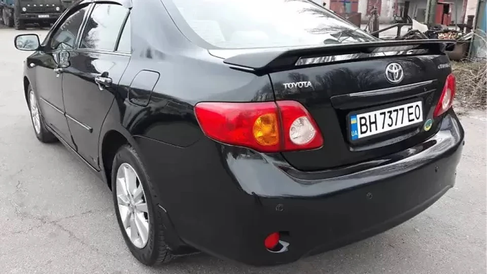 Toyota Corolla Black Cat