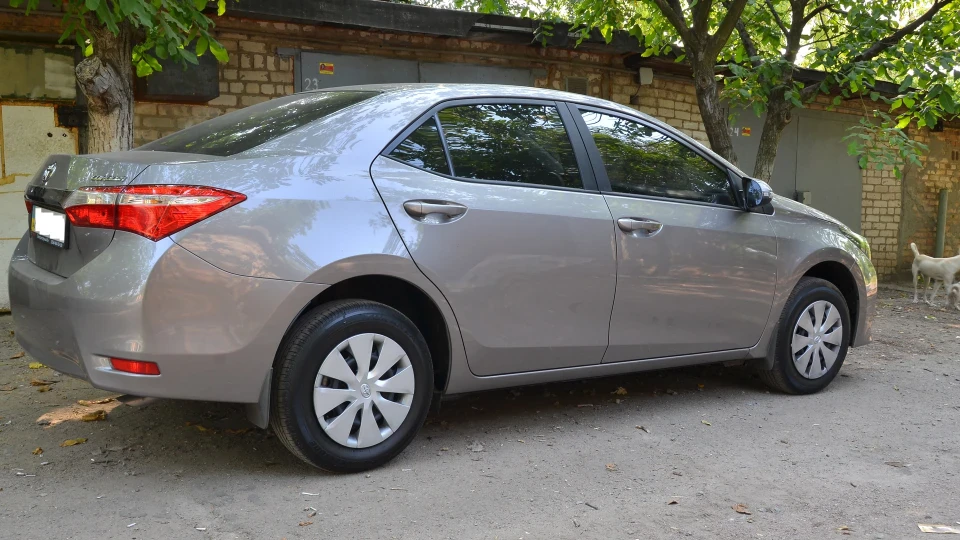 Toyota Corolla Бронзовий металік 4