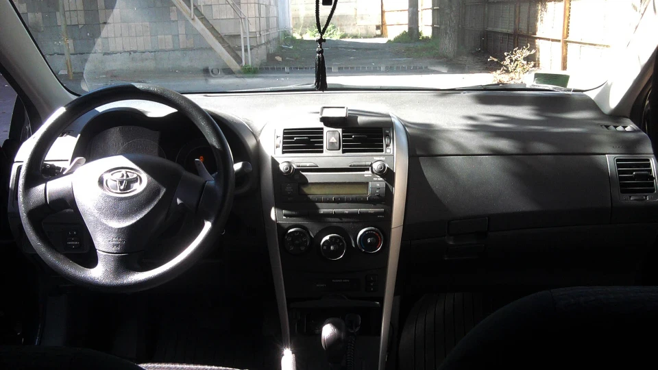 Toyota Corolla Чорна Акула