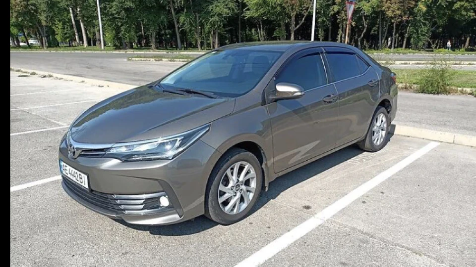 Toyota Corolla Corolla Falcon Grey 2