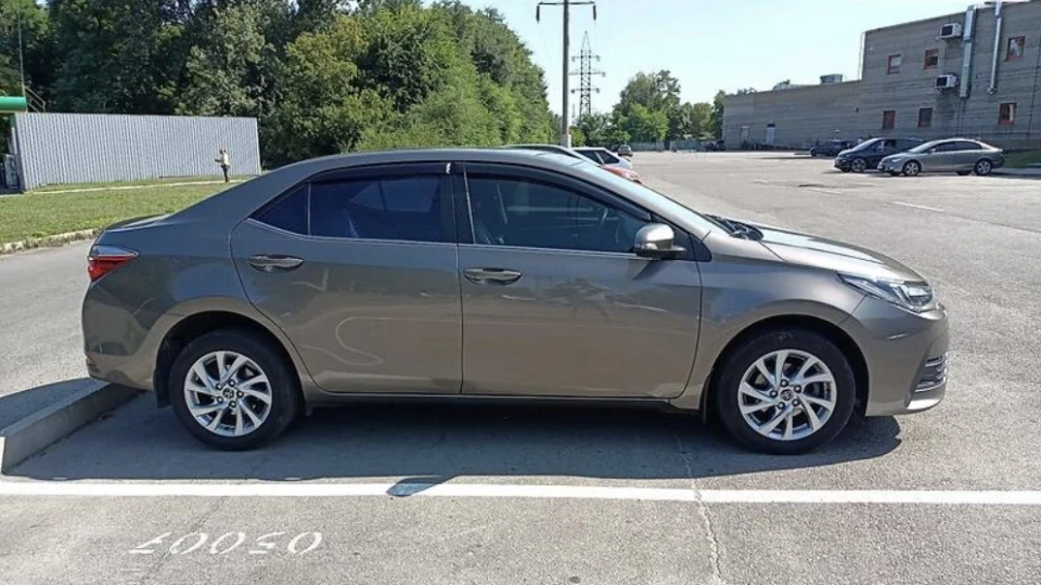 Toyota Corolla Corolla Falcon Grey 3