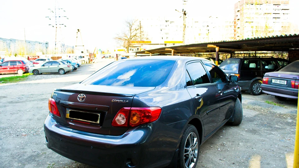 Toyota Corolla Dark Grey 2