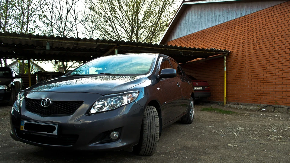 Toyota Corolla Dark Grey 4