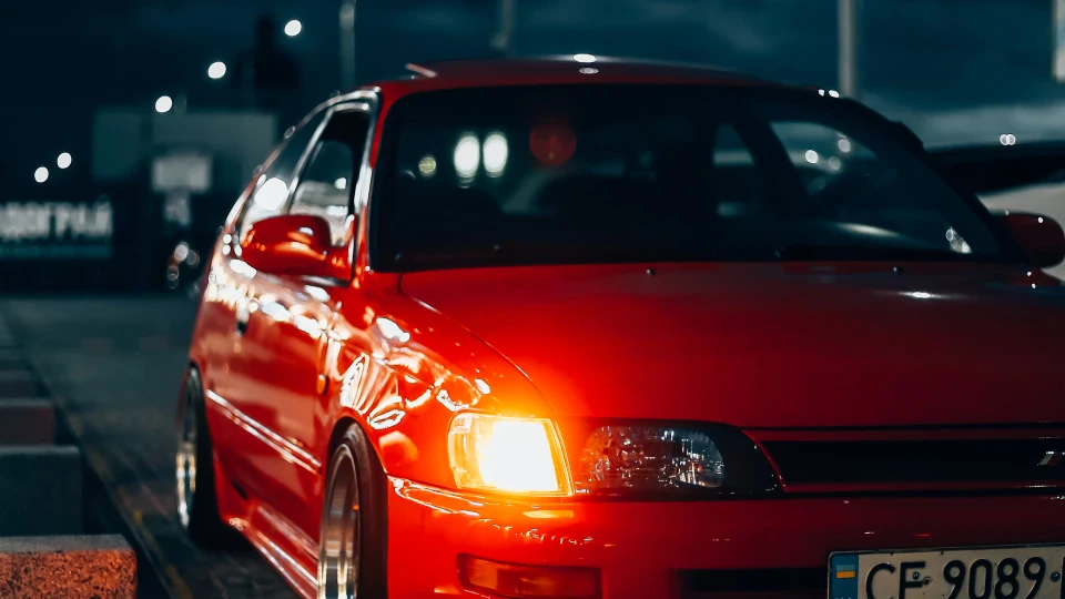 Toyota Corolla Гучна скринька 4