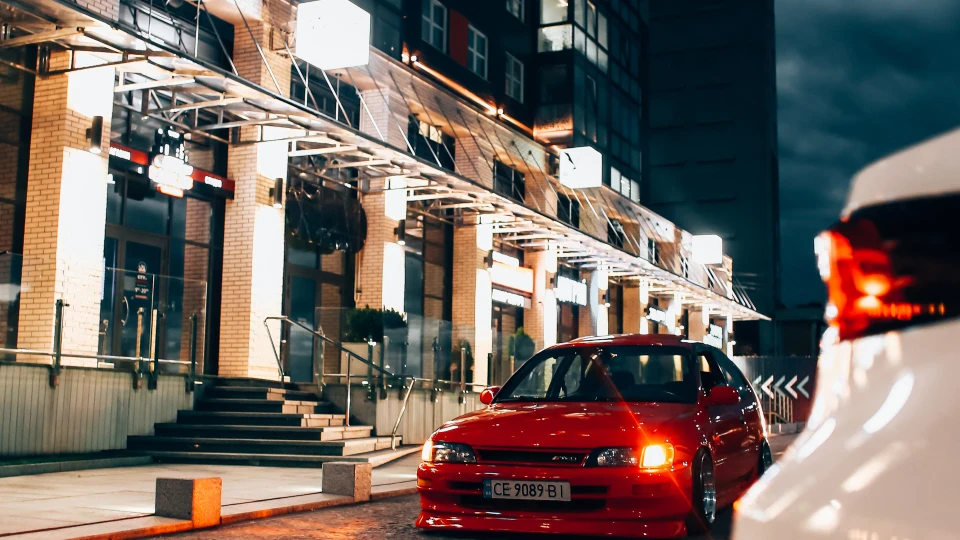 Toyota Corolla Гучна скринька 5