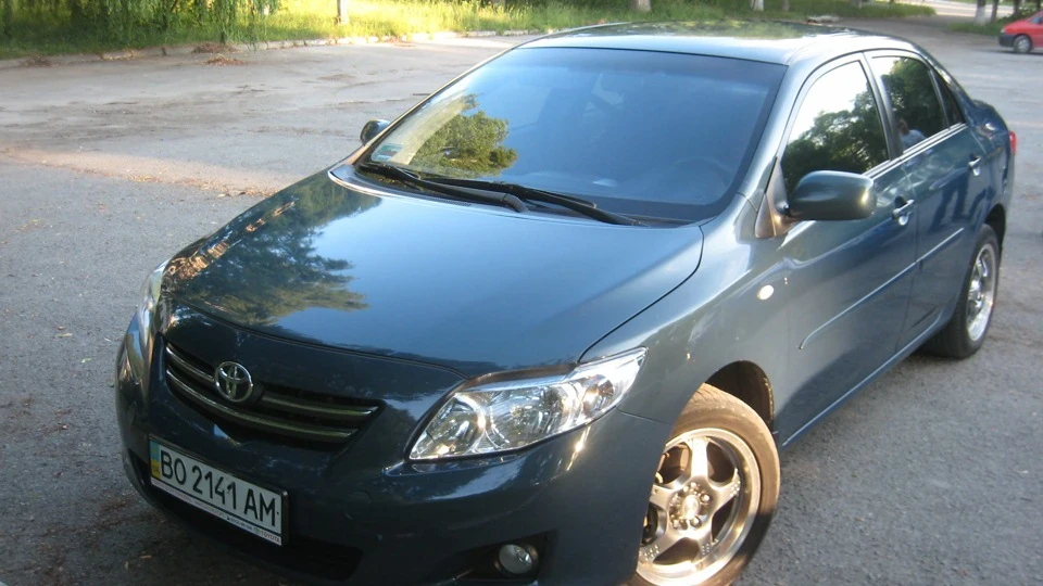 Toyota Corolla Грозова хмара