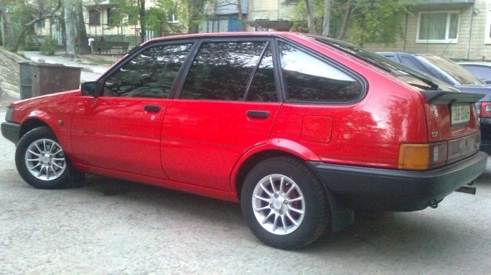 Toyota Corolla Красна пулька 2