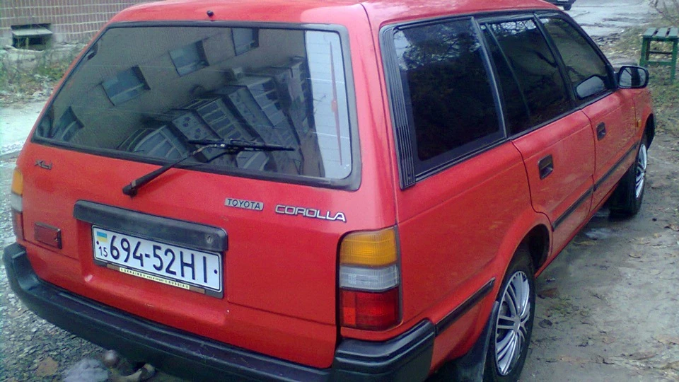 Toyota Corolla краснолиця працівник 2
