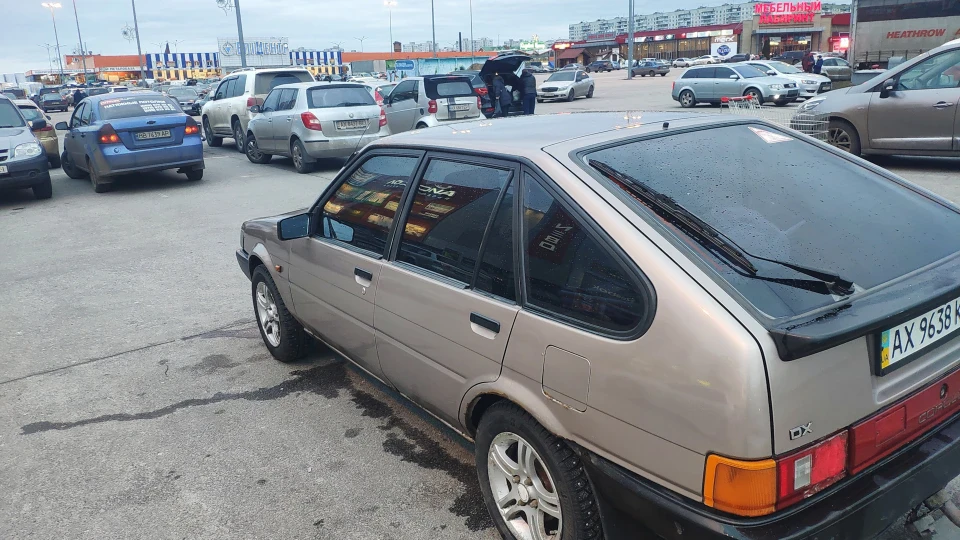 Toyota Corolla Liftback EE80 1.3 (2E) 2