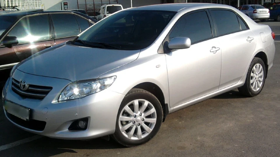 Toyota Corolla Luna 5MT 2