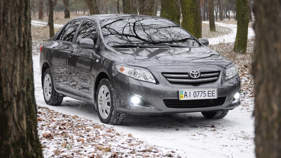 Toyota Corolla ~Мокрий асфальт~