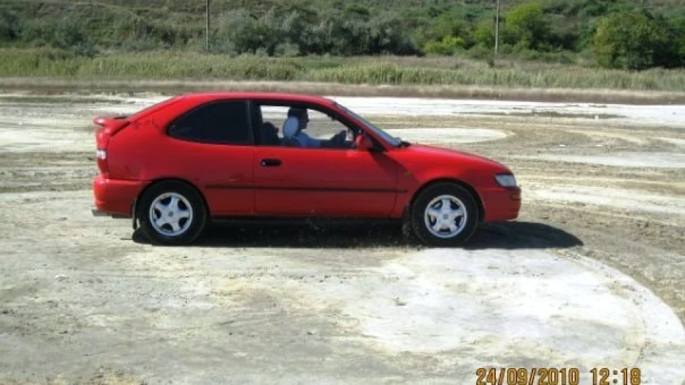 Toyota Corolla перша 3
