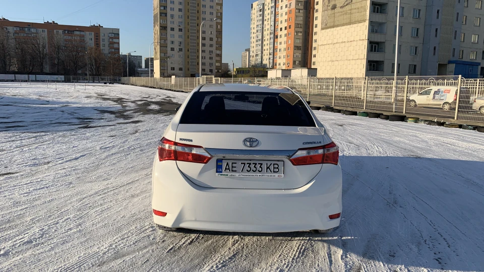 Toyota Corolla Prestige 4