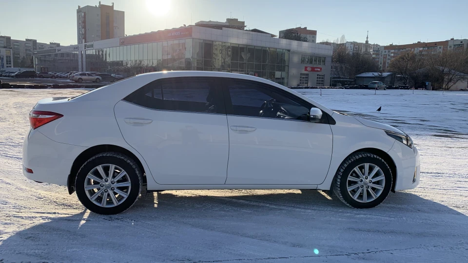 Toyota Corolla Prestige 5