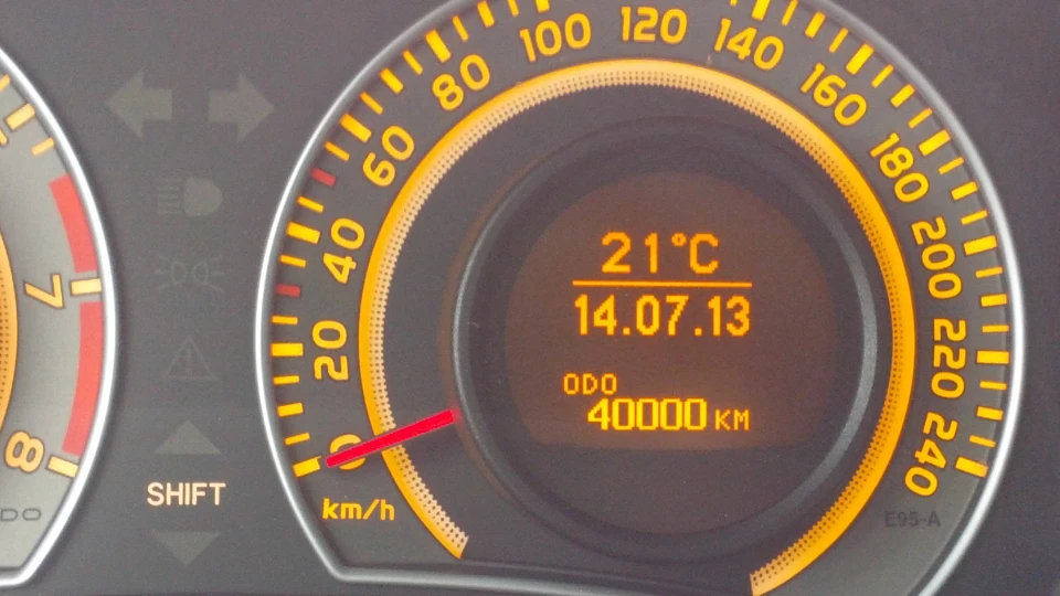 Toyota Corolla RED 1.6 3