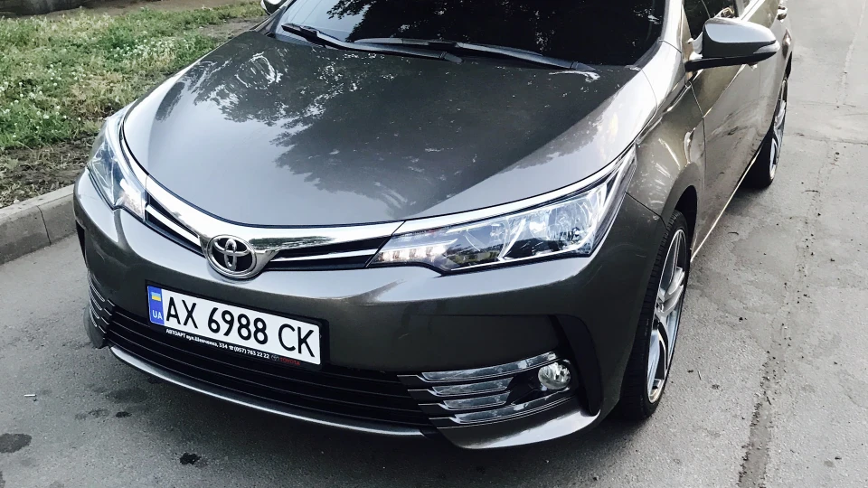 Toyota Corolla Рестайлінг R19