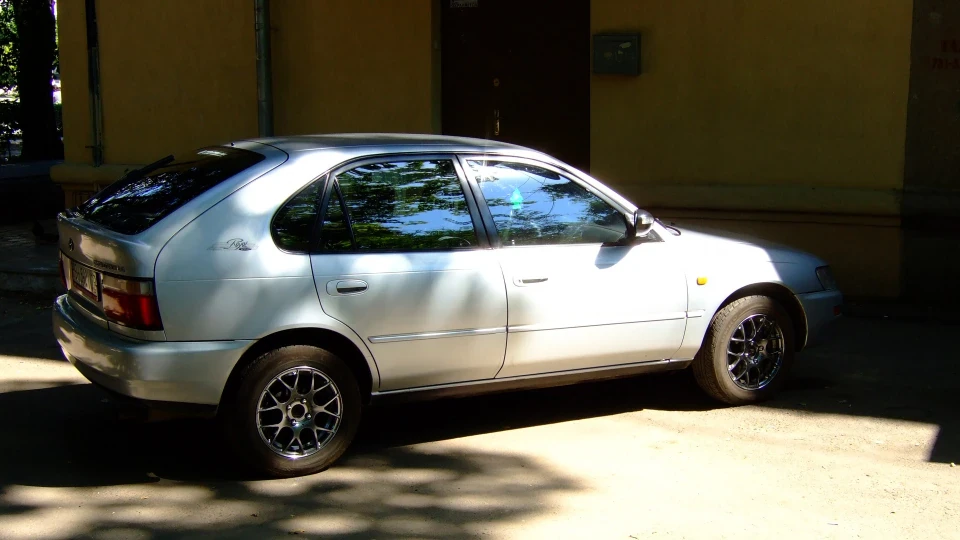 Toyota Corolla Royal spezial 2