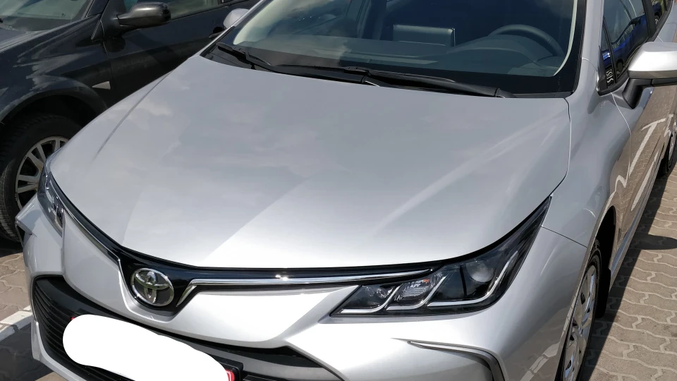 Toyota Corolla Сіра трудяжка