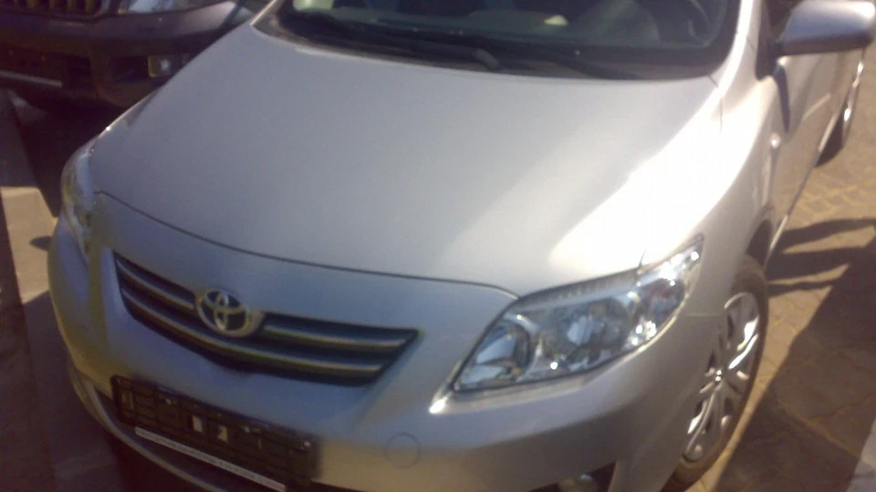 Toyota Corolla сріблястий металік, 1.6 2