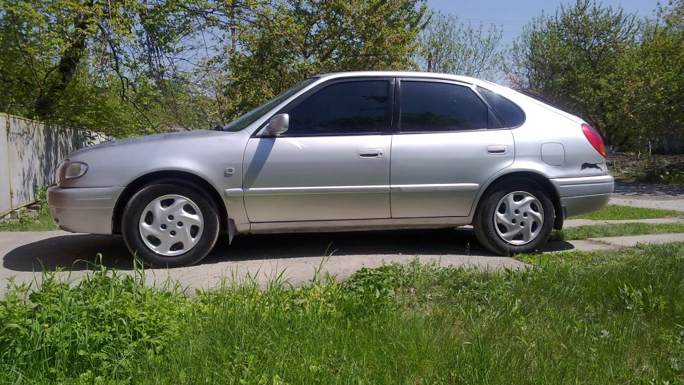 Toyota Corolla Сірий металік, 1.6 16кл. 4