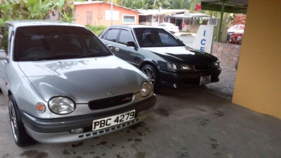 Toyota Corolla Сірий металік