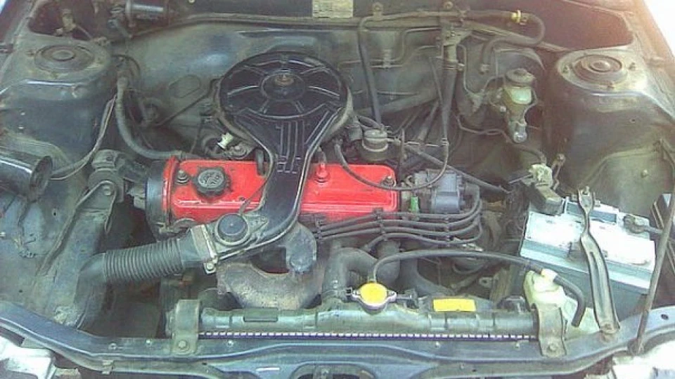 Toyota Corolla сірий, але не миша) 3