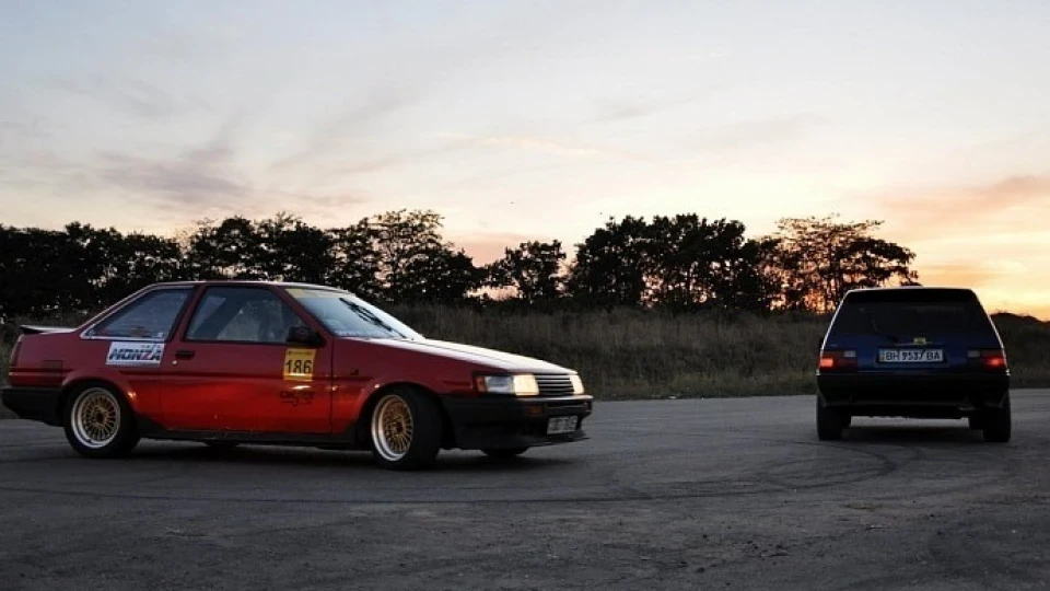 Toyota Corolla Синій Картинг Silver top 5