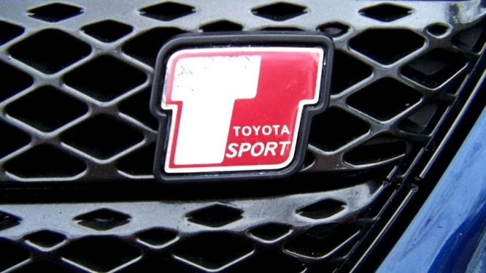 Toyota Corolla T-Sportушка) 4