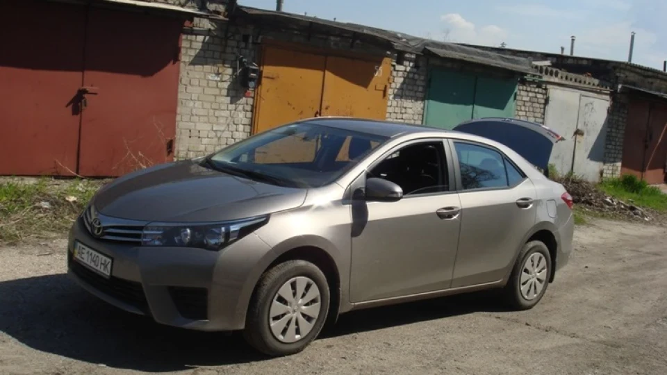 Toyota Corolla Усміхнена красуня) 3