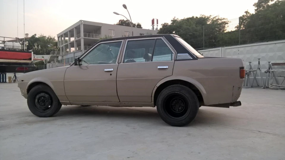 Toyota Corolla цебро 3