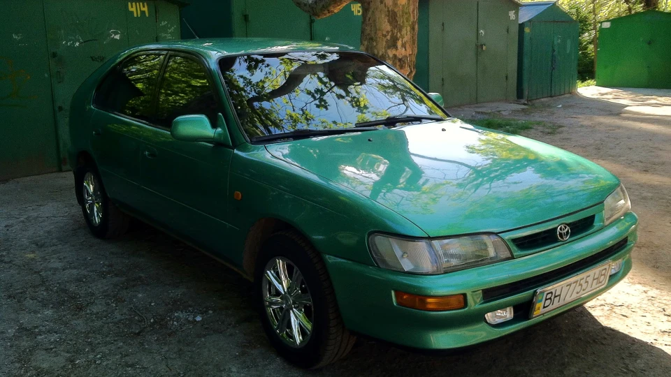 Toyota Corolla Зеленка