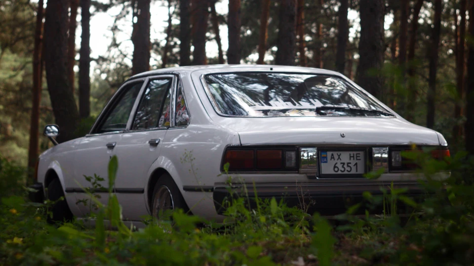 Toyota Corona RT132 Динозавр 2