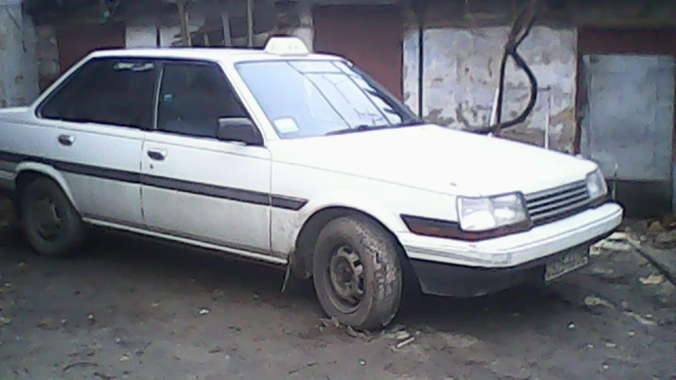 Toyota Corona SТ150- 3